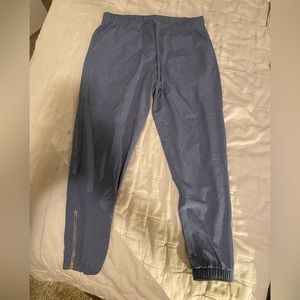 Albion Fit Jetsetters - Light blue chambray color, size small